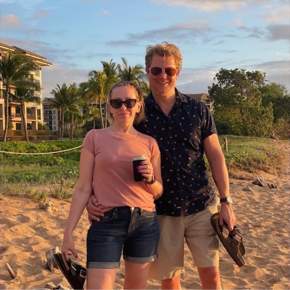 Meet your Posher, Nicole - Picture 2 of 2